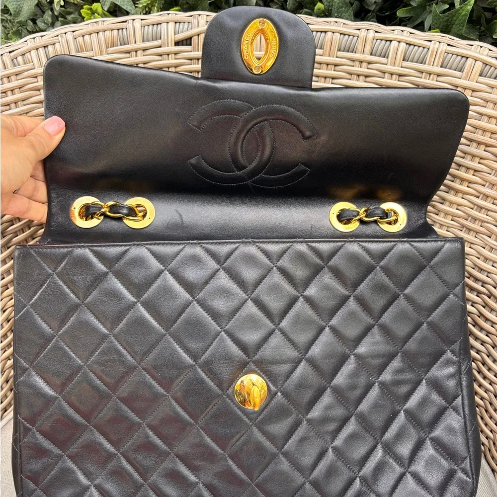 Authentic CHANEL JUMBO XL black lambskin single flap classic bag 24k gold - Picture 8 of 16